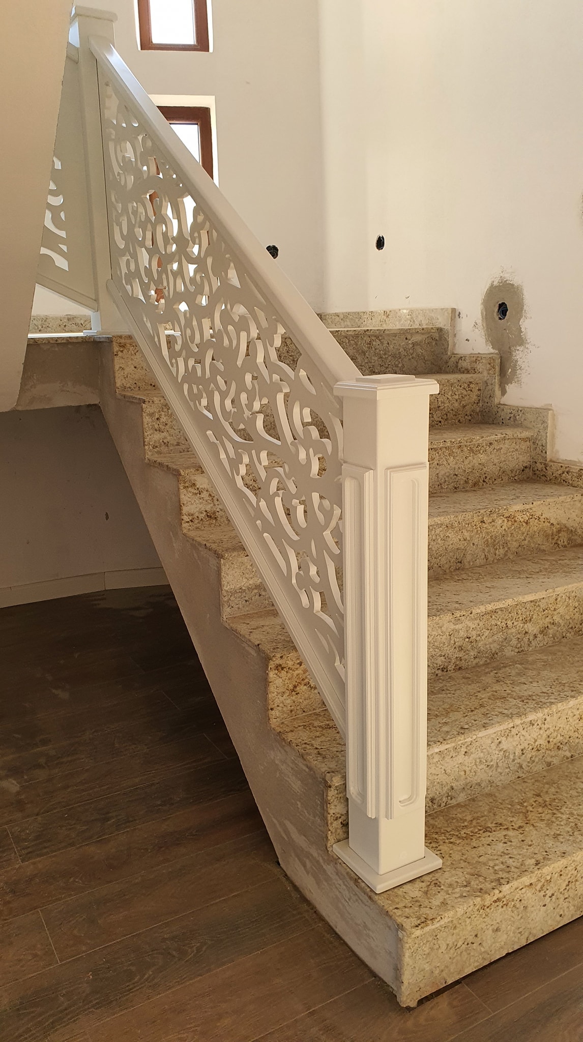 Balustrada cu stalpi ornamentali si cu mana curenta - Model Floral