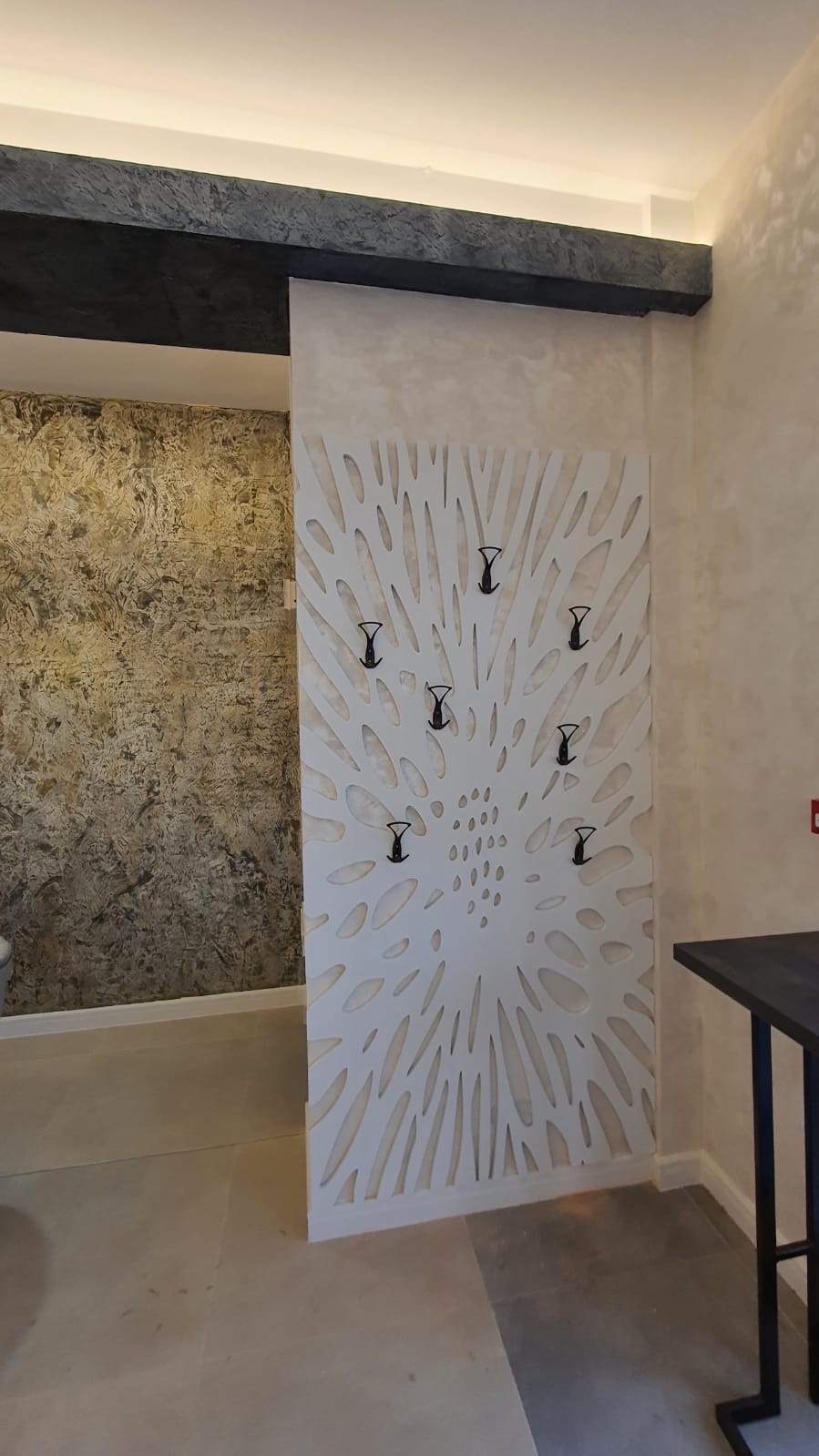 Cuier aplicat - Model Flower Power