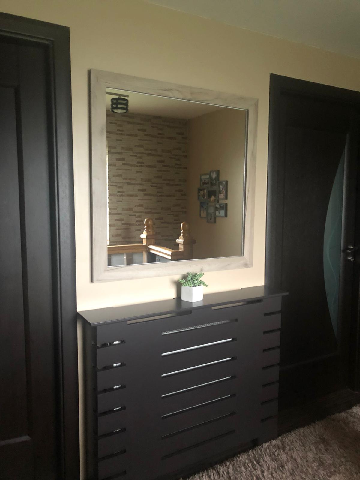 Masca de calorifer cu picior drept - Model cu Linii Orizontale