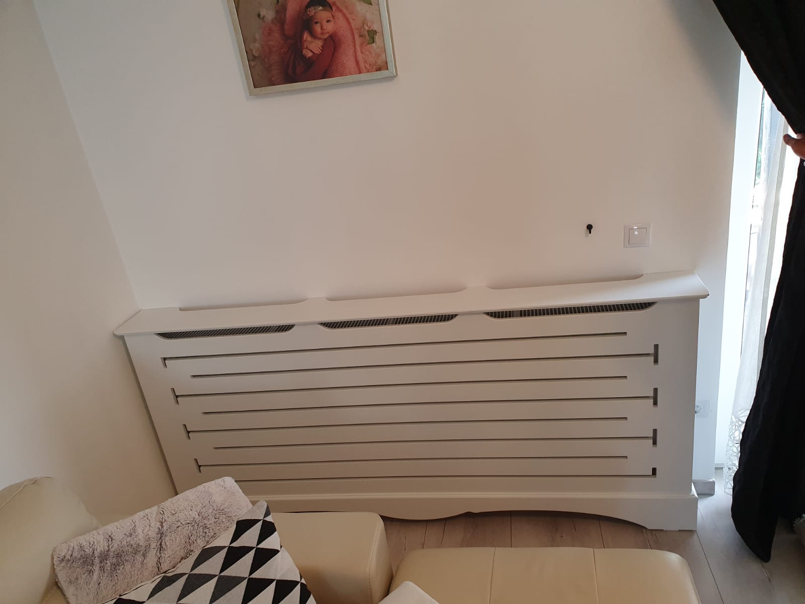 Masca de calorifer cu soclu simplu - Model linii T Orizontale. LICHIDARE DE STOC!