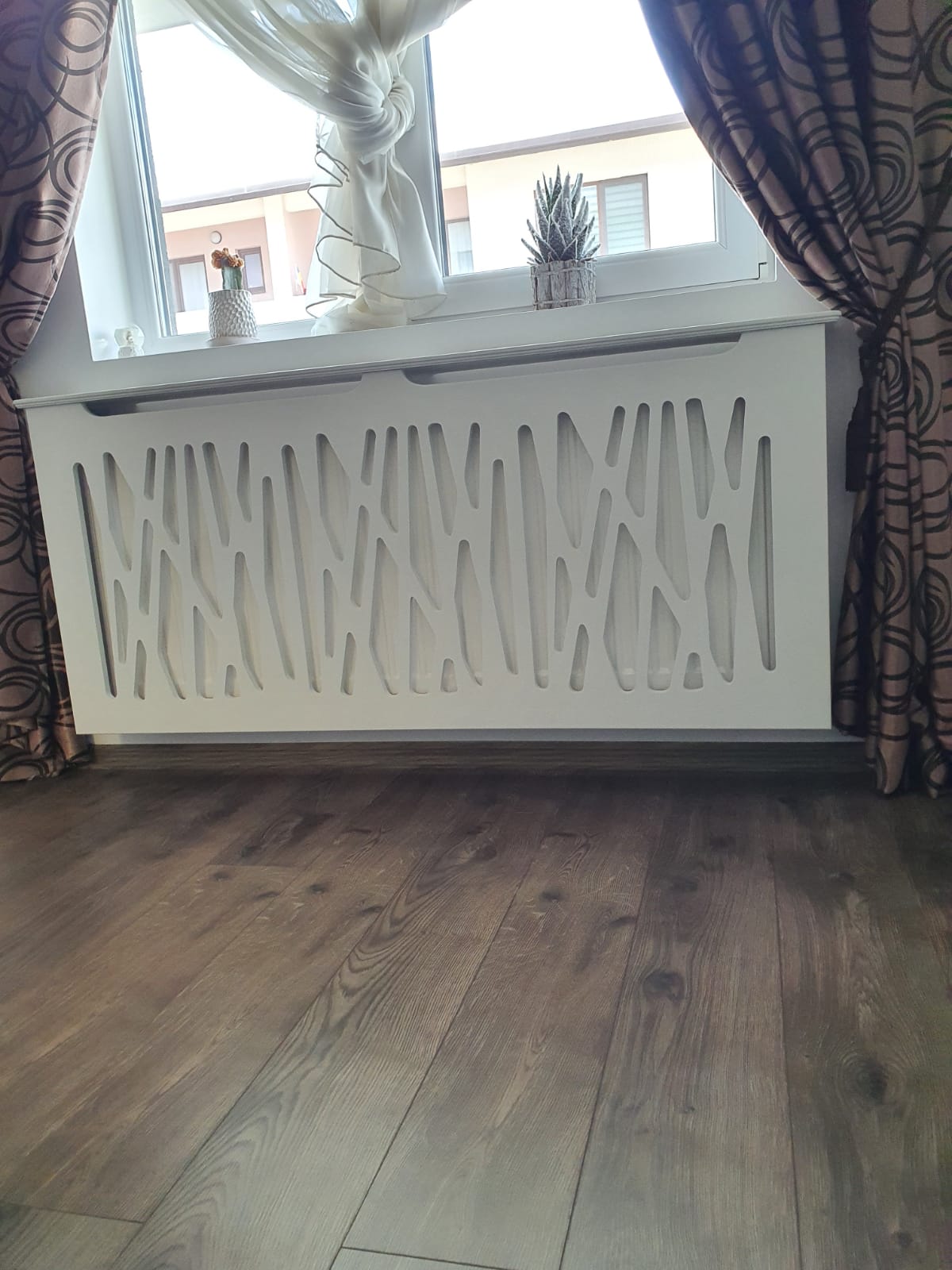 Masca de calorifer suspendata - Model Stuf