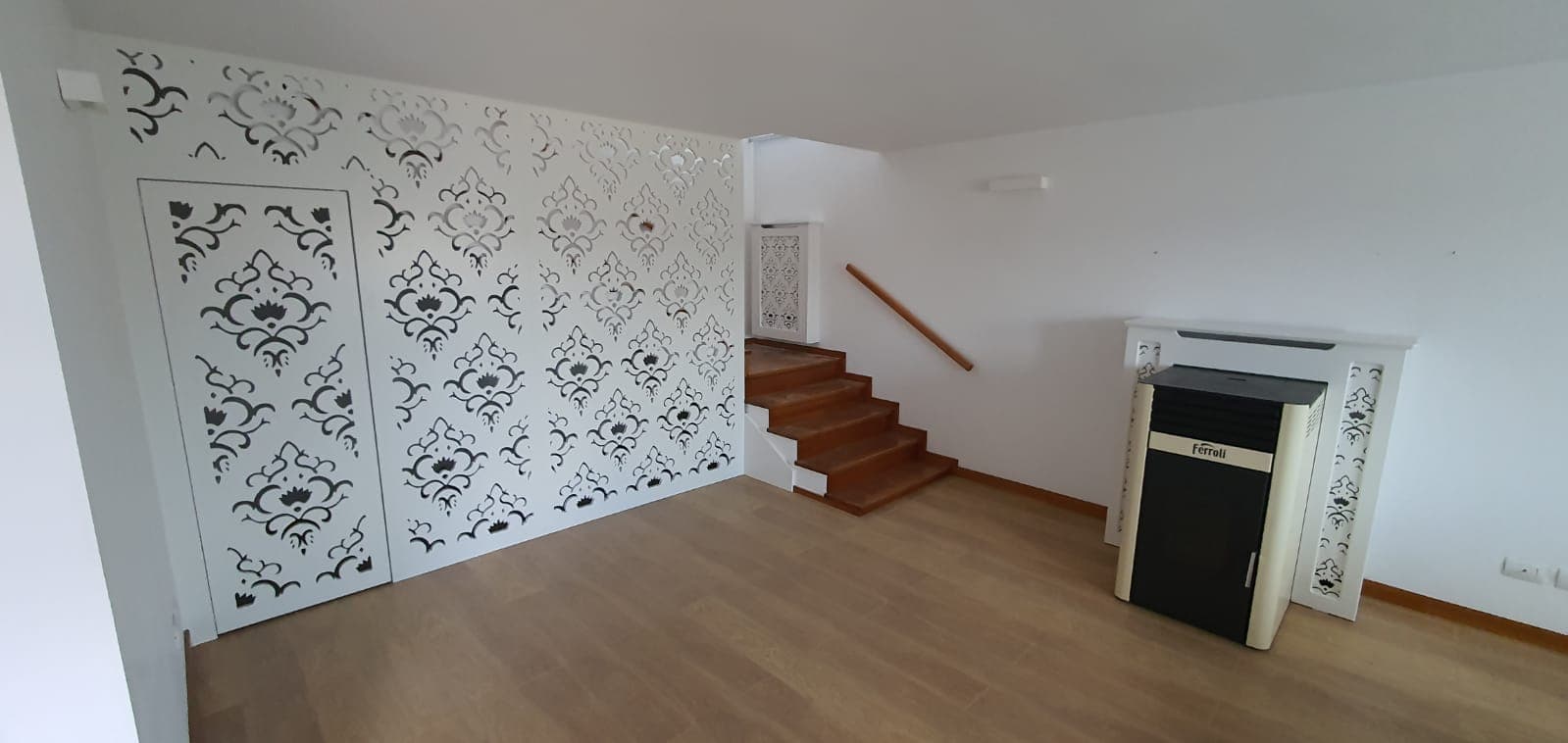 Paravan Decorativ/Despartitor cu usa incorporata - Model Anastasia